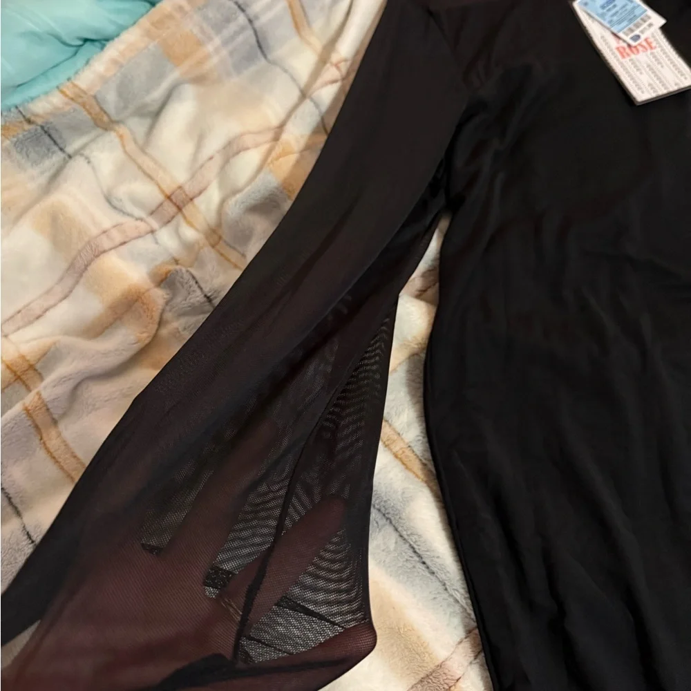 Chic Long Sleeve Black Dress - Picture 3 of 4